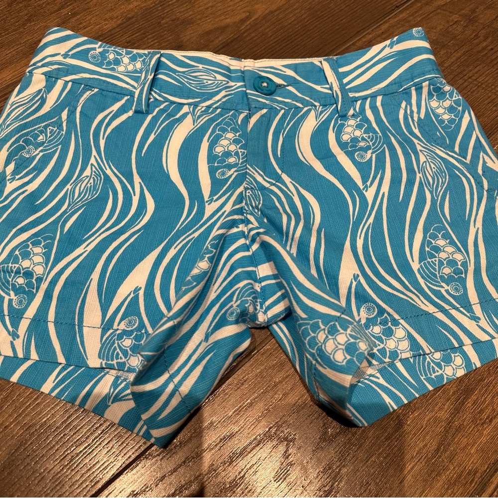 Lilly Pulitzer Blue/White Callahan‎ Shorts Size 000
